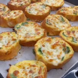 10 Dakikada Fırında Enfes Kahvaltılık Tarifi