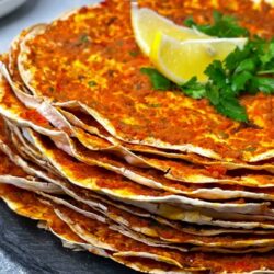 15 Dakikada Lavaş Lahmacun Tarifi