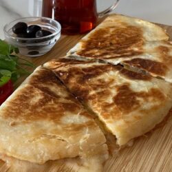 Börek Tadında 5 Dakikada Kahvaltılık Tarifi