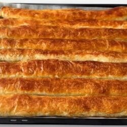 El Açması Bol Lezzetli Kıymalı Çıtır Börek Tarifi