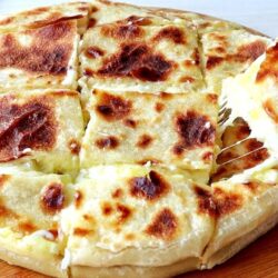 Kaşar Peynirli Patatesli Bazlama Tarifi