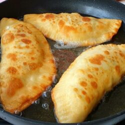 Yağ Çekmeyen Puf Puf Peynirli Börek Tarifi