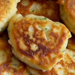10 Dakikada Börek Tadında Kaşık Dökmesi Tarifi