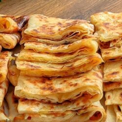El Açması Yumuşacık Kat Kat Katmer Tarifi