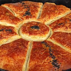 Milföy Gibi Kat Kat Tepsi Böreği Tarifi