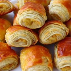 Tepsileri Dolduran El Açması Kolay Börek Tarifi
