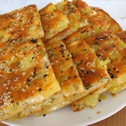 Yumuşacık Hamuruyla Tepsi Çöreği Tarifi