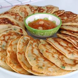 Börek Tadında Az Malzemeli Kahvaltılık Tarifi
