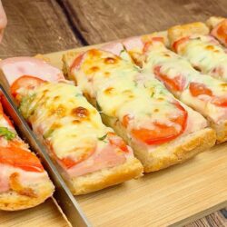 Fırında Çıtır Ekmek Pizzası Tarifi