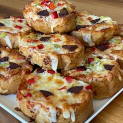 Fırında Soslu Ekmek Kızartması Tarifi