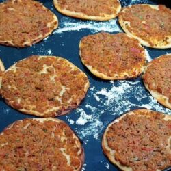 100 Gr Kıyma İle Fındık Lahmacun Tarifi