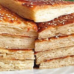 Az Malzemeli El Açması Kat Kat Börek Tarifi