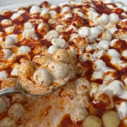 Az Malzemeli Yoğurtlu Bulgur Köftesi Tarifi
