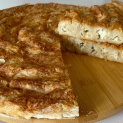 El Açması Lezzetinde Peynirli Çıtır Börek Tarifi