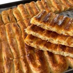 El Açması Patatesli Kolay Börek Tarifi