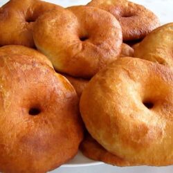 Kahvaltılık Yumuşacık Mayalı Pişi Tarifi