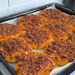 Pamuk Gibi Yumuşacık Biberli Ekmek Tarifi