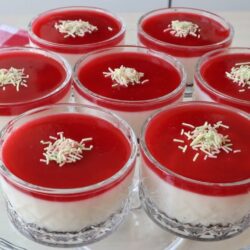 Tam Kıvamında Frambuaz Soslu Tatlı Tarifi