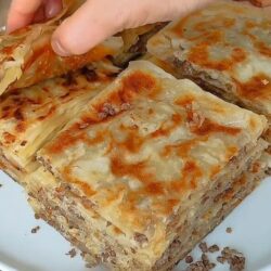 El Açması Tavada Kıymalı Börek Tarifi