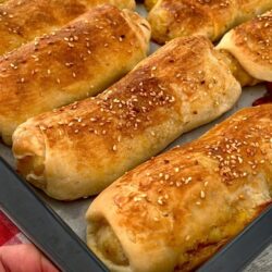 Mayalı Hamurdan Patatesli Kolay Börek Tarifi