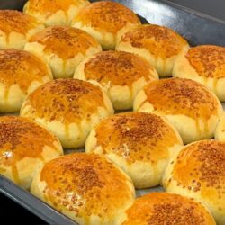 Pamuk Gibi Yumuşacık Mayalı Poğaça Tarifi