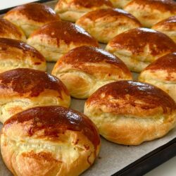 Puf Puf Kabaran Peynirli Katmer Poğaça Tarifi