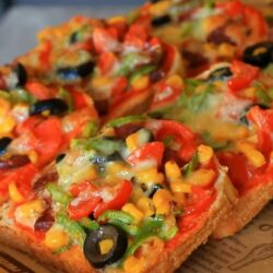 5 Dakikada Pizza Tadında Çıtır Ekmek Tarifi