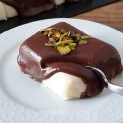 Çikolata Soslu Tavuk Göğsü Tatlısı Tarifi