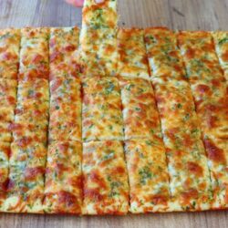 Dominos Tarzı Sarımsaklı Ekmek Tarifi