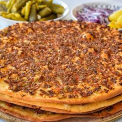 Ev Yapımı Fırında Lahmacun Tarifi