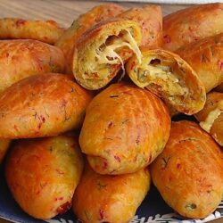 Kaşar Peynirli Mayasız Poğaça Tarifi