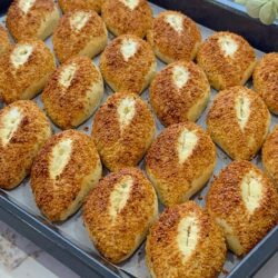 Simit Tadında Mayasız Poğaça Tarifi