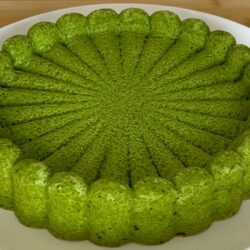 Tam Kıvamında Tam Ölçülü Ispanaklı Kek Tarifi