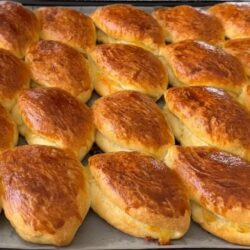 Tepsileri Dolduran Katmer Poğaça Tarifi