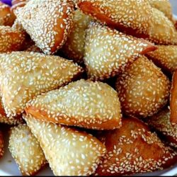 Yumuşacık Susamlı Hamur Kızartması Tarifi
