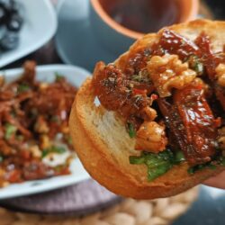 Kuru Domates Salatası Tarifi