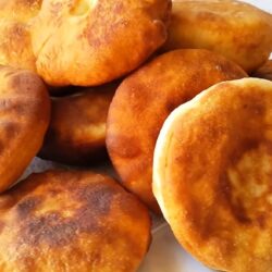 10 Dakikada Mayasız Şipşak Pişi Tarifi