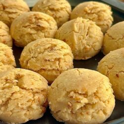 Az Malzemeli Sıvı Yağlı Kurabiye Tarifi