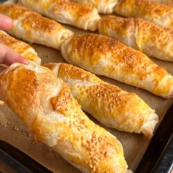 Puf Puf Kabaran Patatesli Kolay Börek Tarifi