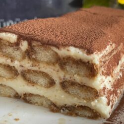 10 Dakikada Az Malzemeli Fırınsız Pasta Tarifi