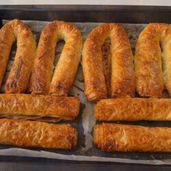 El Açması Tadında Sarıyer Böreği Tarifi