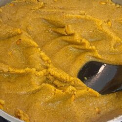 İpeksi Kıvamda Sütlü İrmik Helvası Tarifi